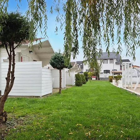 Lovely In Darlowo With Wifi